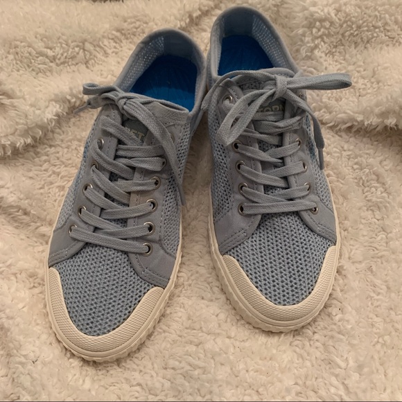 Tretorn Shoes - Tretorn Perforated Sneakers Blue Excellent 7.5
